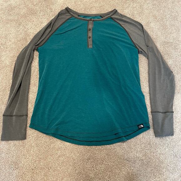 The North Face Women's Two Tone Henley Teal and Grey Size Medium - Picture 6 of 8